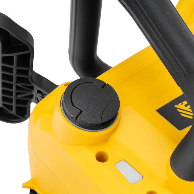 Цепная пила аккумуляторная бесщеточная RCS400-36, Li-ion, 36 В, 4 Ач, шина 400 мм Denzel в Новосибирске