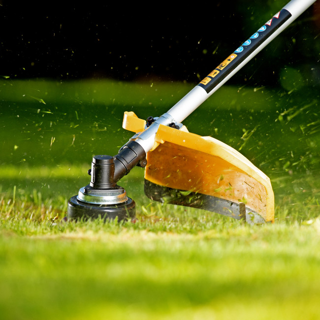 Триммер бензиновый DTL-52, 52 см3, неразъемная штанга, состоит из 2 частей Denzel в Новосибирске