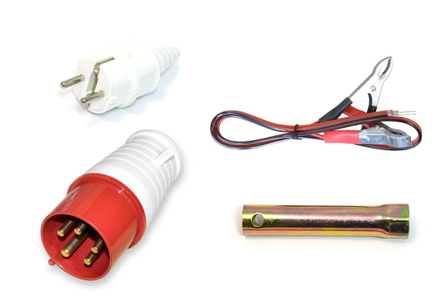 Бензиновый генератор 7,8 кВт TSS SGG 8000EH3NA в кожухе МК-1.1 в Новосибирске Бензиновый генератор 7,8 кВт TSS SGG 8000EH3NA в кожухе МК-1.1 в Новосибирске