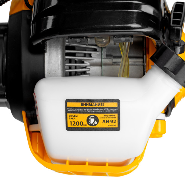 Триммер бензиновый DTL-52S, 52 см3, разъемная штанга, состоит из 2 частей Denzel в Новосибирске