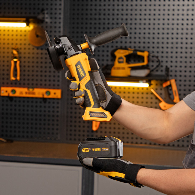 Машина углошлифовальная аккумуляторная бесщет. BLG-IB-18-125-0, Li-ion, 18 В Denzel в Новосибирске