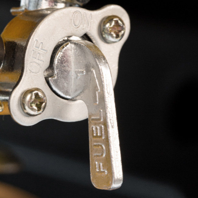 Генератор бензиновый PS 25, 2.5 кВт, 230 В, 15 л, ручной стартер Denzel в Новосибирске