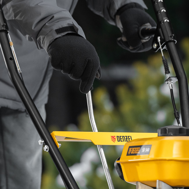 Бензиновая снегоуборочная машина SB 560, 212 cc, ручной старт Denzel в Новосибирске