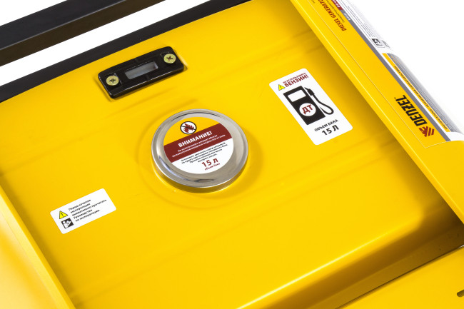 Генератор дизельный DD6300Е, 5.0 кВт, 220 В/50 Гц, 15 л, электростартер Denzel в Новосибирске