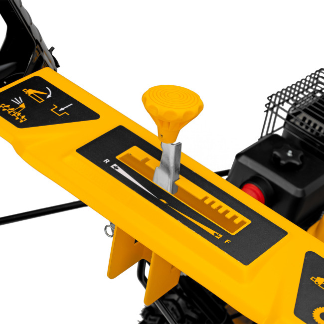 Бензиновая снегоуборочная машина SB 560 LP, 212 cc, электростартер, фара Denzel в Новосибирске