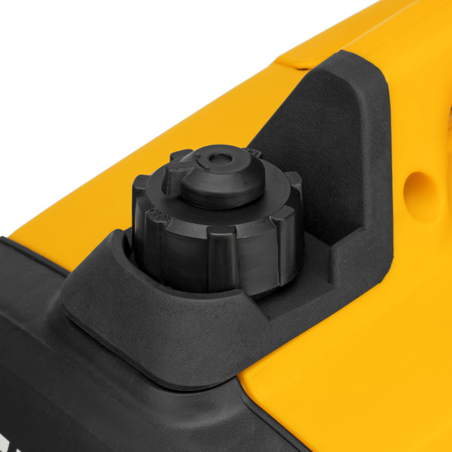 Генератор инверторный GT-1200iS, 1.2 кВт, 230 В, бак 2.4 л, закрытый корпус, ручной старт Denzel в Новосибирске