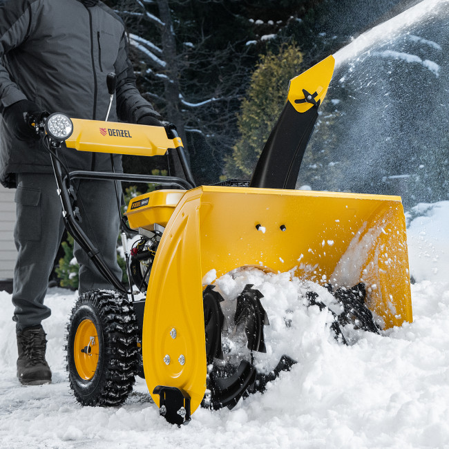 Бензиновая снегоуборочная машина SBM 610, 212 cc, ручной старт, фара Denzel в Новосибирске