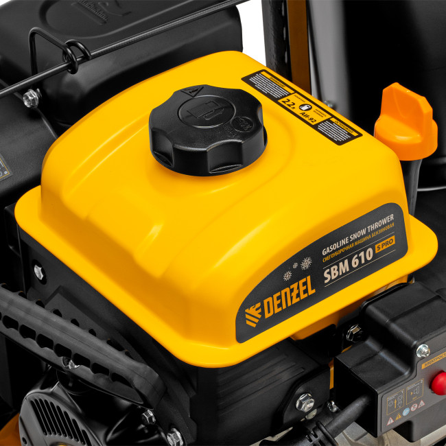 Бензиновая снегоуборочная машина SBM 610S PRO, 212 cc, электростартер, фара, обогрев Denzel в Новосибирске