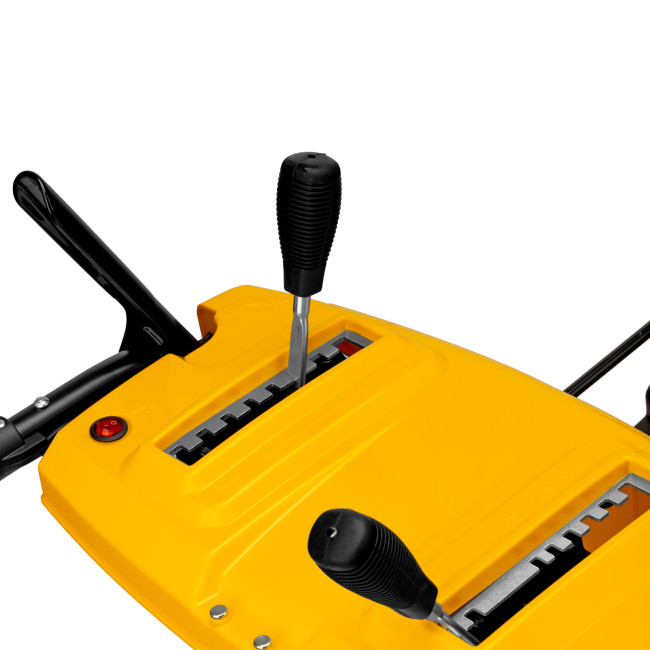 Бензиновая снегоуборочная машина SBM 610S PRO, 212 cc, электростартер, фара, обогрев Denzel в Новосибирске