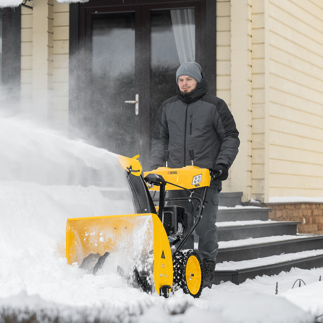 Бензиновая снегоуборочная машина SBM 610S PRO, 212 cc, электростартер, фара, обогрев Denzel в Новосибирске