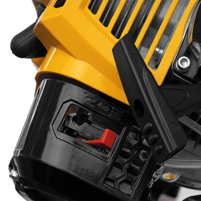 Триммер бензиновый DTS-52S, 52 см3, разъемная штанга, состоит из 2 частей Denzel в Новосибирске