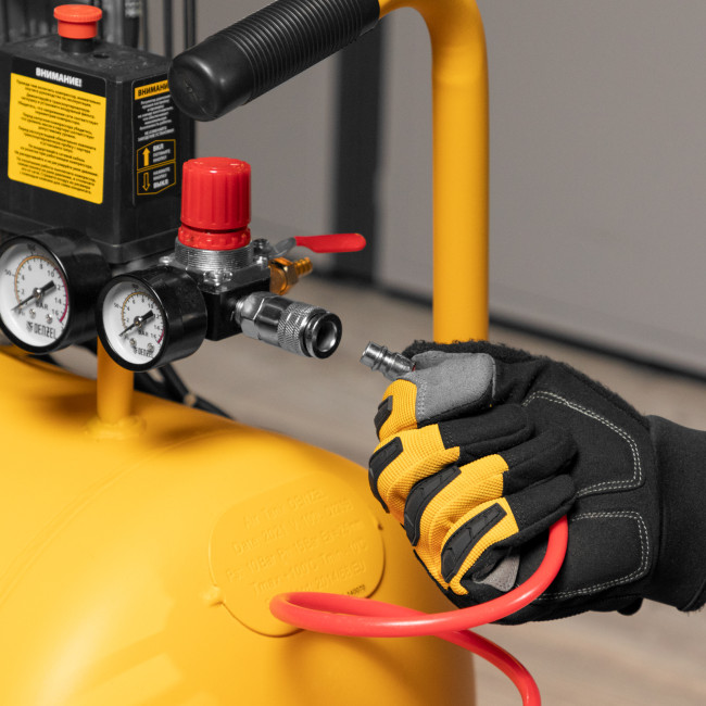 Компрессор воздушный BCI2300/100, ременный привод, 2.3 кВт, 100 литров, 400 л/мин Denzel в Новосибирске