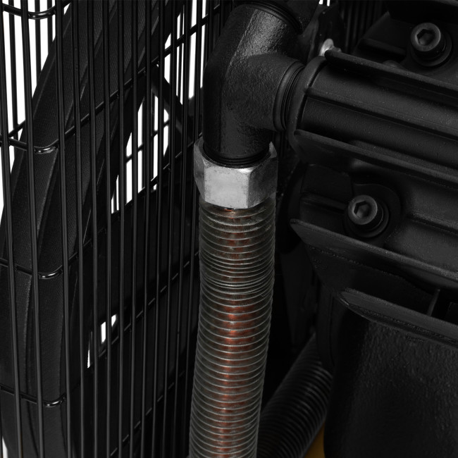 Компрессор воздушный рем. привод BCV 4000-T/100, 4,0 кВт, 100 литров, 690 л/мин Denzel в Новосибирске Компрессор воздушный рем. привод BCV 4000-T/100, 4,0 кВт, 100 литров, 690 л/мин Denzel в Новосибирске