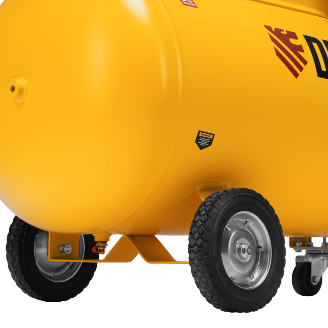 Компрессор воздушный рем. привод BCV 4000-T/200, 4,0 кВт, 200 литров, 690 л/мин Denzel в Новосибирске Компрессор воздушный рем. привод BCV 4000-T/200, 4,0 кВт, 200 литров, 690 л/мин Denzel в Новосибирске