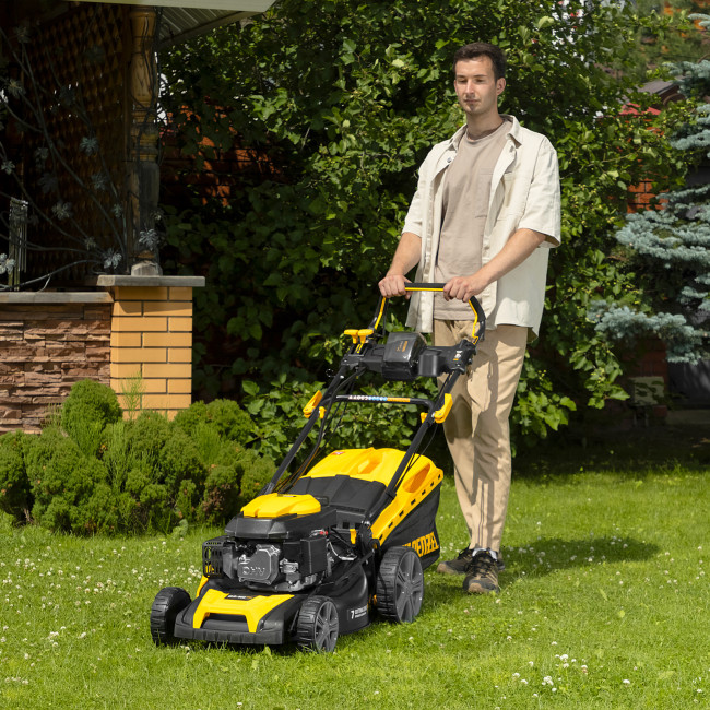 Газонокосилка бензиновая GLD-460SP-VE, 146 см3, шир. 46см, привод, вариатор, эл.старт, 60 л Denzel в Новосибирске