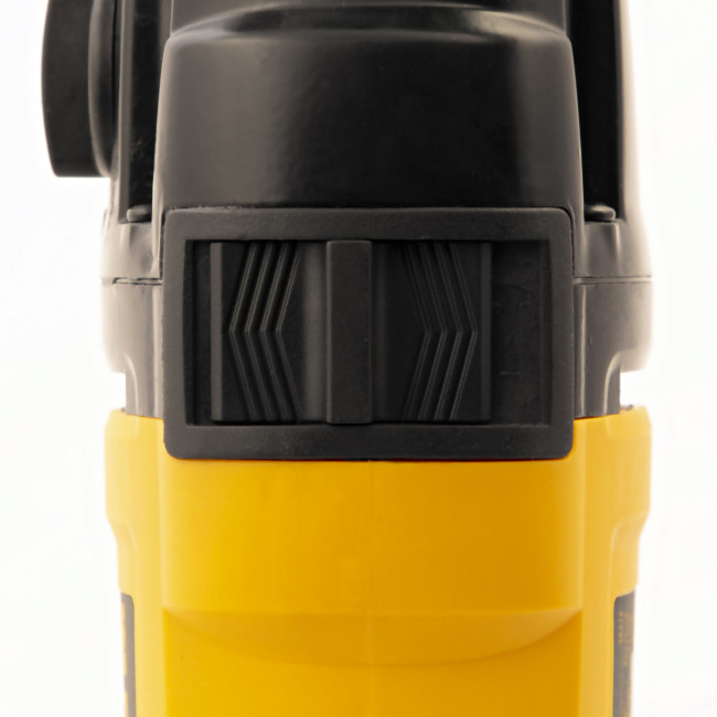 Дрель ударная ID-1050-2, 1050 Вт, 0-3000/0-1100 об/мин, 0-48000/0-17600 уд/мин, 2 скорости Denzel в Новосибирске