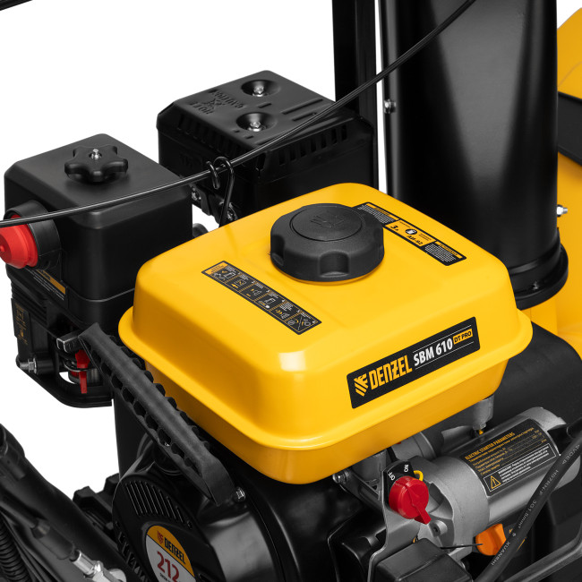 Бензиновая снегоуборочная машина SBM 610DT PRO, 212cc, гусеницы, эл.старт, блок. дифф. Denzel в Новосибирске