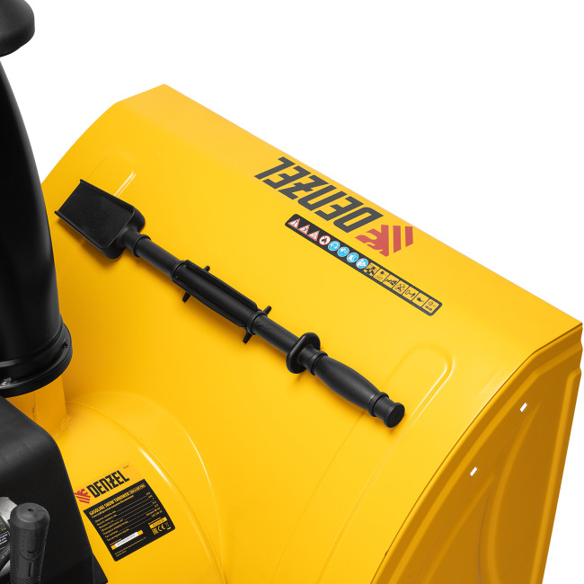 Бензиновая снегоуборочная машина SBM 610DT PRO, 212cc, гусеницы, эл.старт, блок. дифф. Denzel в Новосибирске