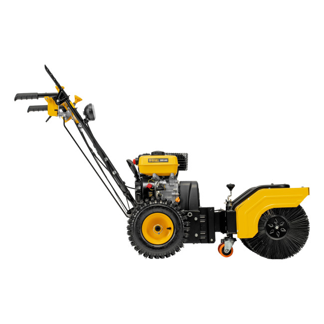 Гибридная снегоуборочная машина с функц. подметания SWB-600, 212 сс, руч. старт, 2 насадки Denzel в Новосибирске