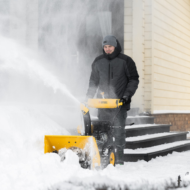 Гибридная снегоуборочная машина с функц. подметания SWB-600, 212 сс, руч. старт, 2 насадки Denzel в Новосибирске