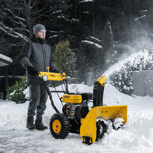 Гибридная снегоуборочная машина с функц. подметания SWB-600, 212 сс, руч. старт, 2 насадки Denzel в Новосибирске