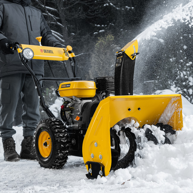 Гибридная снегоуборочная машина с функц. подметания SWB-600, 212 сс, руч. старт, 2 насадки Denzel в Новосибирске