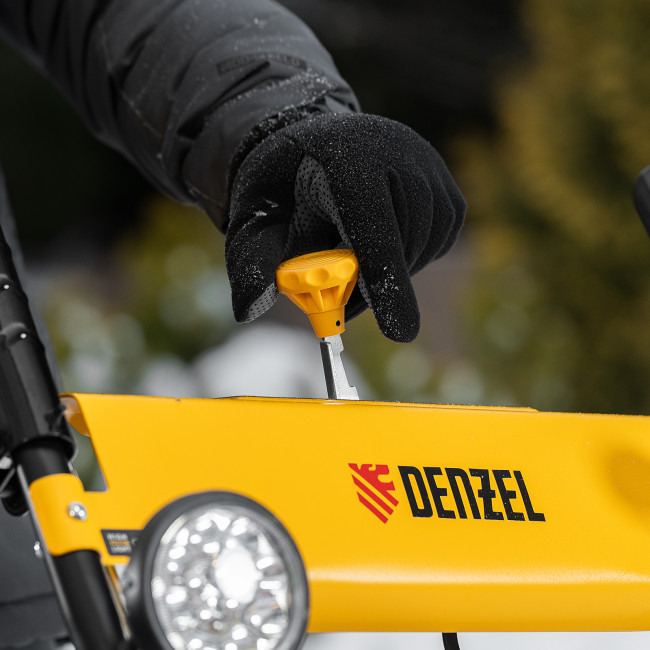 Гибридная снегоуборочная машина с функц. подметания SWB-600, 212 сс, руч. старт, 2 насадки Denzel в Новосибирске