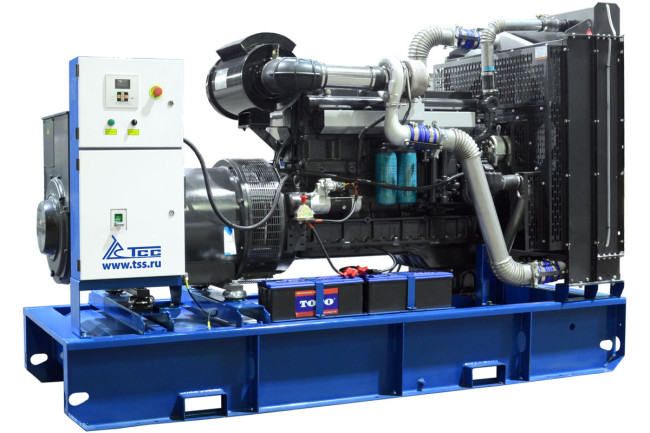 Дизельный генератор ТСС ЭД-250-Т400 в погодозащитном кожухе на прицепе в Новосибирске