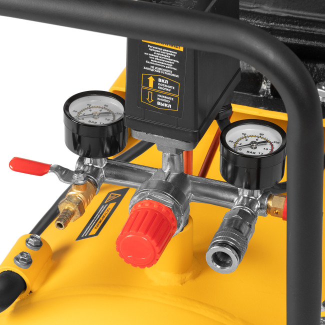 Компрессор воздушный BCV2200/100, ременный привод, 2.2 кВт, 100 литров, 370 л/мин Denzel в Новосибирске