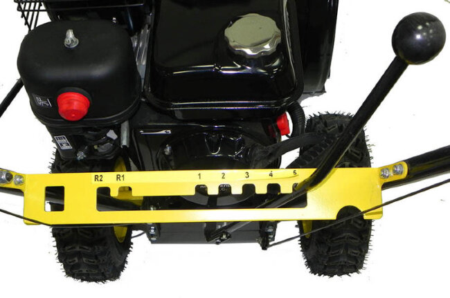 Снегоуборщик HUTER SGC 4800B в Новосибирске