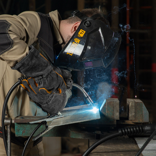 Аппарат инвертор. полуавтомат. сварки MultiMIG-200DP Synergy Double Pulse, 200 А, ПВ 80% Denzel в Новосибирске