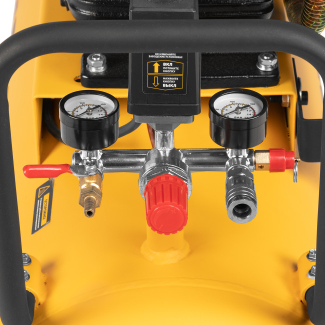 Компрессор воздушный BCW3000-T/100, ременный привод, 3.0 кВт, 100 литров, 520 л/мин Denzel в Новосибирске Компрессор воздушный BCW3000-T/100, ременный привод, 3.0 кВт, 100 литров, 520 л/мин Denzel в Новосибирске