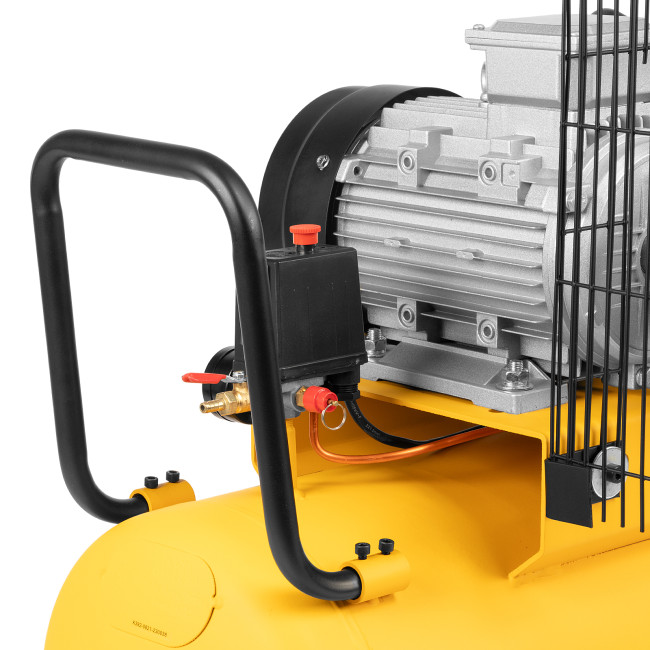 Компрессор воздушный, ременный привод BCI4000-T/100, 4.0 кВт, 100 литров, 690 л/мин Denzel в Новосибирске Компрессор воздушный, ременный привод BCI4000-T/100, 4.0 кВт, 100 литров, 690 л/мин Denzel в Новосибирске