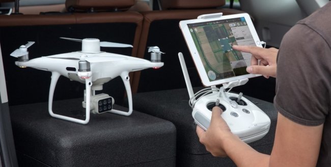 Квадрокоптер DJI Phantom 4 Multispectral + Мобильная станция D-RTK 2 High Precision GNSS в Новосибирске