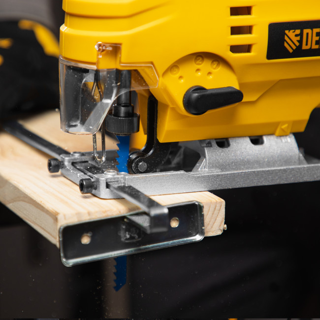 Лобзик электрический JS-80, 650 Вт, 80 мм Denzel в Новосибирске