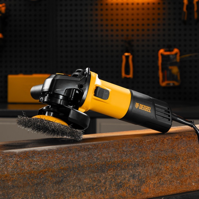 Машина шлифовальная угловая AG125-1100, 1100 Вт, 125 мм, 3000-11000 об/мин Denzel в Новосибирске