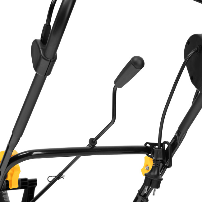 Электрическая снегоуборочная машина ESB-560-M, 2,5 кВт, металлический шнек, LED фара Denzel в Новосибирске