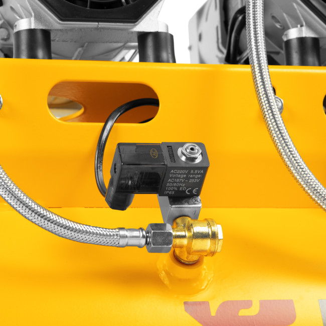 Компрессор безмасляный, малошумный DLS 1800/100,1800 Вт, 3x600, 100 л, 345 л/мин Denzel в Новосибирске Компрессор безмасляный, малошумный DLS 1800/100,1800 Вт, 3x600, 100 л, 345 л/мин Denzel в Новосибирске