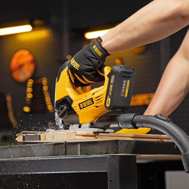 Лобзик аккумуляторный CJ-80, 18В Li-Ion Denzel в Новосибирске