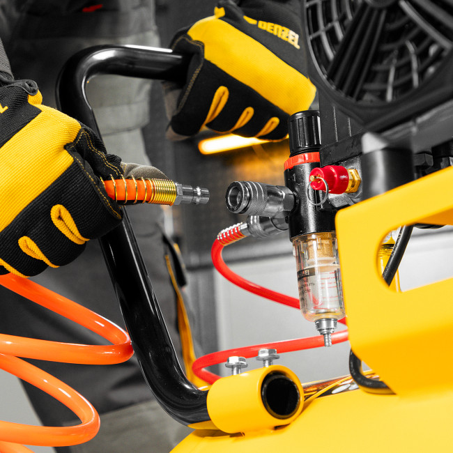 Компрессор безмасляный, малошумный DLS 3300/100, 3300 Вт,3x1100, 100 л, 570 л/мин ,блок управления Denzel в Новосибирске Компрессор безмасляный, малошумный DLS 3300/100, 3300 Вт,3x1100, 100 л, 570 л/мин ,блок управления Denzel в Новосибирске