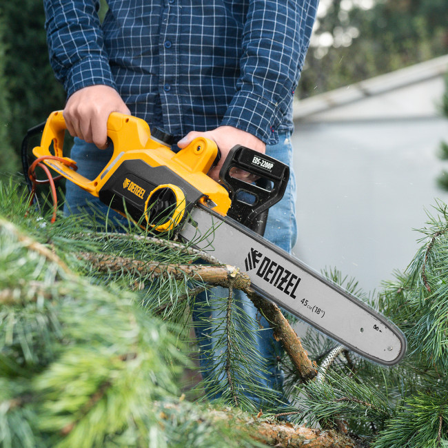 Пила цепная электрическая EDS-2200P, 2.2 кВт,поперечная, шина 45 см, шаг 3/8, паз 1.3 мм, 63 звена Denzel в Новосибирске