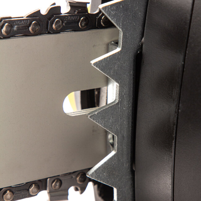 Пила цепная электрическая EDS-2000, 2 кВт,продольная, шина 40 см, шаг 3/8, паз 1.3 мм, 56 звеньев Denzel в Новосибирске