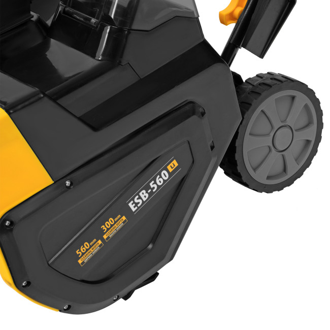 Снегоуборочная машина аккумуляторная, ESB-560Li, 560 мм, 40В, 2 АКБ 5 Ач, ЗУ, метал. шнек Denzel в Новосибирске