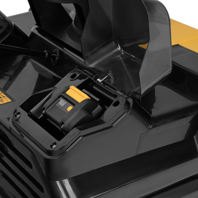 Снегоуборочная машина аккумуляторная, ESB-560Li, 560 мм, 40В, 2 АКБ 5 Ач, ЗУ, метал. шнек Denzel в Новосибирске