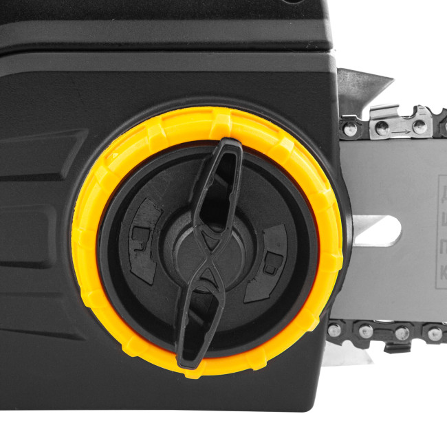 Пила цепная электрическая EDS-2200, 2.2 кВт,продольная, шина 45 см, шаг 3/8, паз 1.3 мм, 62 звена Denzel в Новосибирске