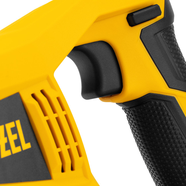 Пила сабельная аккумуляторная бесщет BRC-120-0,  18В Li-Ion Denzel в Новосибирске