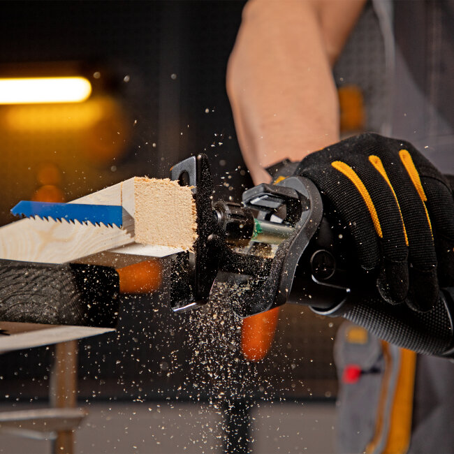 Пила сабельная аккумуляторная бесщет BRC-120-0,  18В Li-Ion Denzel в Новосибирске