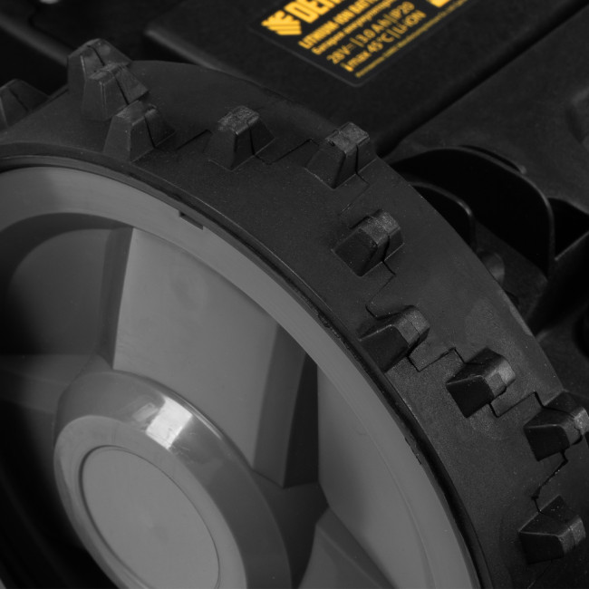 Робот-газонокосилка Grass Master 1000  1000м², 3Ач, 28V, LCD дисплей, Wi-Fi Denzel в Новосибирске