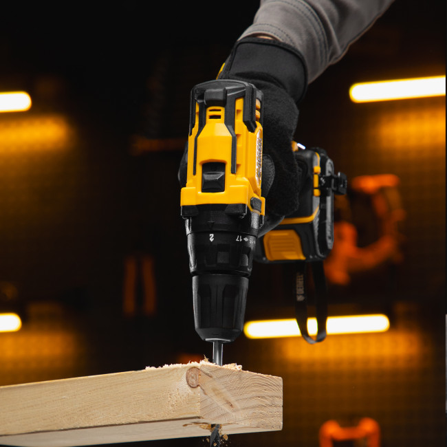 Дрель-шуруповерт аккумуляторная CDL-12-02BM, Li-Ion, 12 В, 2 акк. Denzel в Новосибирске