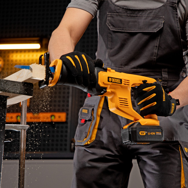 Пила сабельная аккумуляторная CRC-115, 18В Li-Ion Denzel в Новосибирске